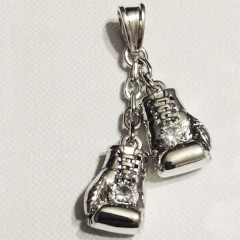 Кулон для мужчин Две боксерские перчатки с камнями