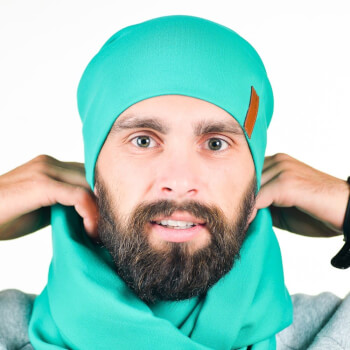 Мужская шапка мятного цвета