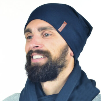 Темная шапка для мужчин