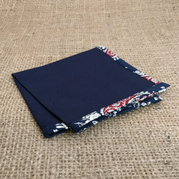 Темно-синий платок с кантом Пейсли