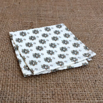 Платок-паше с цветочным узором