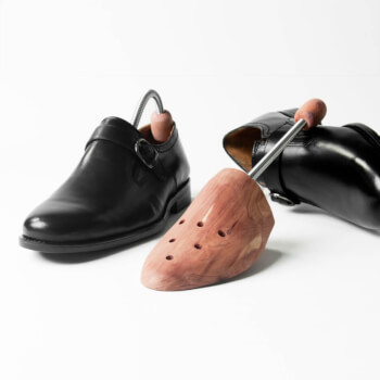 Формодержатели колодки из кедра на пружине