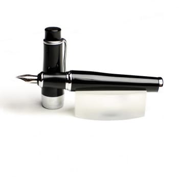 Перьевая ручка с хром. деталями