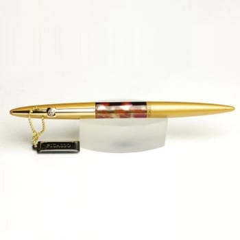 Элегантная ручка-роллер со стильным дизайном