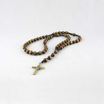 Бусы розарий с металлическим крестиком